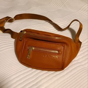 Fawn design fawny pack